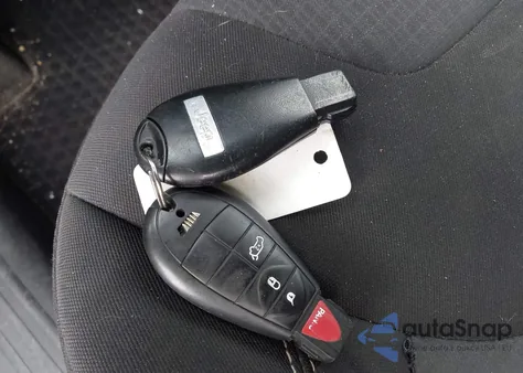 2016 Jeep Cherokee Latitude z USA, uszkodzony, nr VIN 1C4PJLCB7GW303097